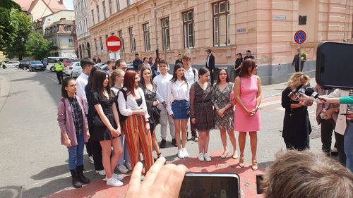 Carmen Iohannis: ”Legile învăţământului care vor fi implementate în acest an vor aduce bucurie” / ”Ne dorim să avem răbdare unii cu alţii”