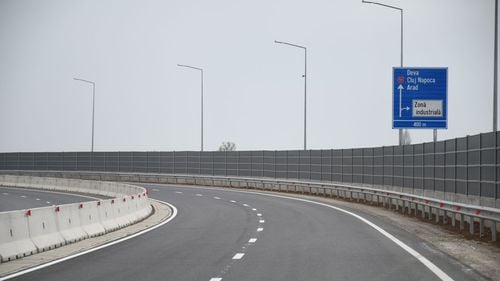 Bolojan anunță că toate cele trei tronsoane ale drumului expres Arad - Oradea sunt în licitație: Din toamnă ar putea începe efectiv lucrările
