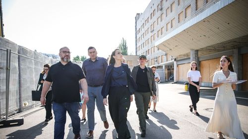 Ministra Oana Țoiu, vizită la Kiev: „România va rămâne în continuare alături de Ucraina, pentru că victoriile lor sunt și victoriile noastre”