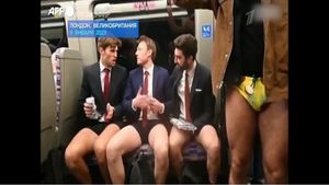 VIDEO Televiziunea rusă distribuie imagini bizare care ironizează planurile Londrei de a trimite tancuri Ucrainei: „Un astfel de gest «generos» ar putea lăsa Marea Britanie literalmente cu pantalonii în vine”
