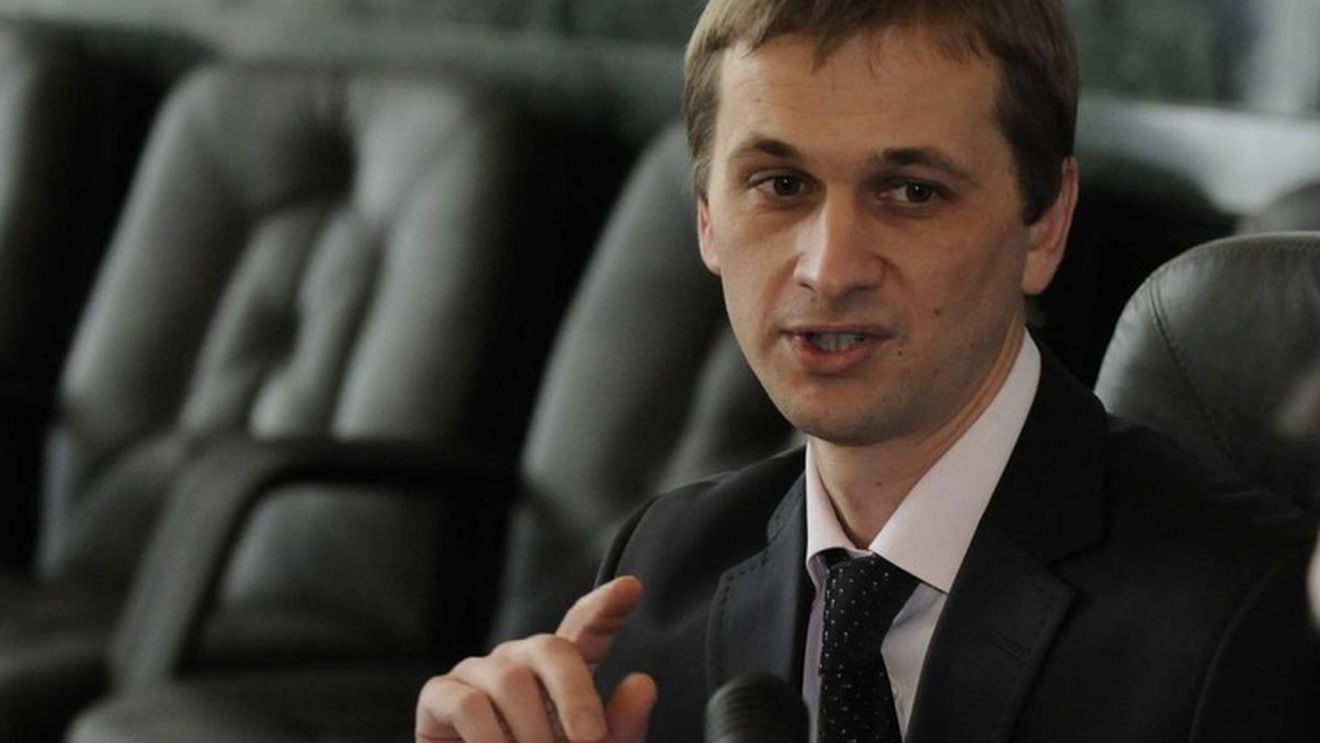 Fostul guvernator al Băncii Naționale din Moldova a fost arestat preventiv în dosarul furtului unui miliard de dolari, alături de un fost viceguvernator și un viceguvernator în funcție