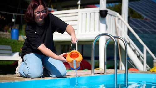 Mitul clorului „curat”: Cum pot românii să-și transforme piscinele într-un spațiu sigur și ecologic