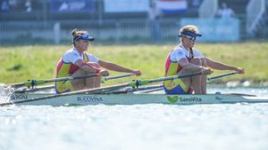 Ancuţa Bodnar şi Simona Radiş, campioane europene la Munchen, în proba de dublu vâsle la cantoaj