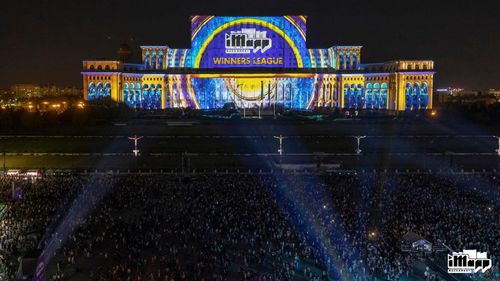 iMapp Bucharest: spectacolul de proiecții 3D pe clădirea Parlamentului