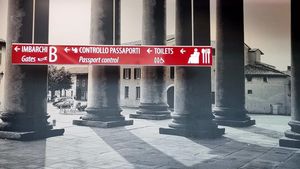 Zborurile spre nordul Italiei, întârziate sau redirecționate către alte aeroporturi / S-a produs o defecțiune la radarul centrului de control al zonei / Zeci de zboruri sunt afectate