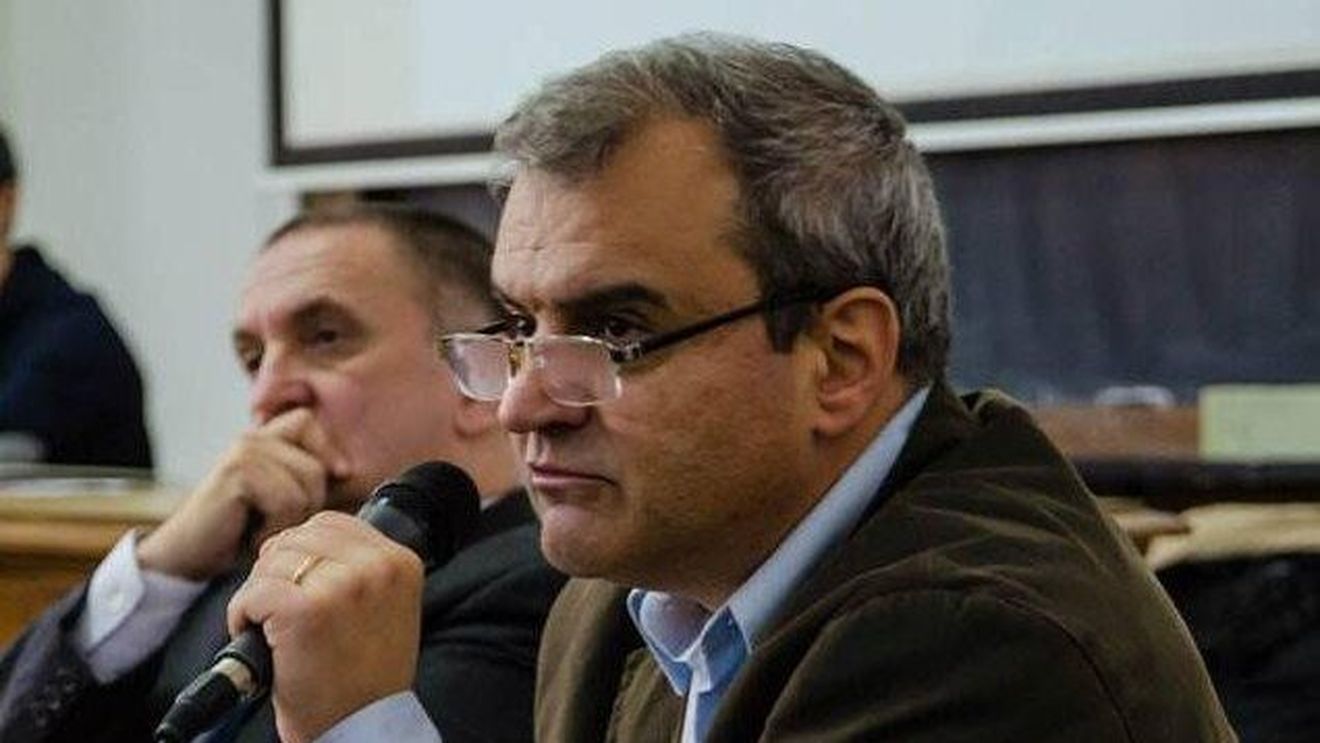 Victor Giosan, expert în politici publice, numit consilier al premierului Ilie Bolojan. El militează pentru investiții mai mari în cercetare și educație și susține că România e codașă la nivelul impozitelor pe consum și pe capital și sub media UE la impozitele pe muncă