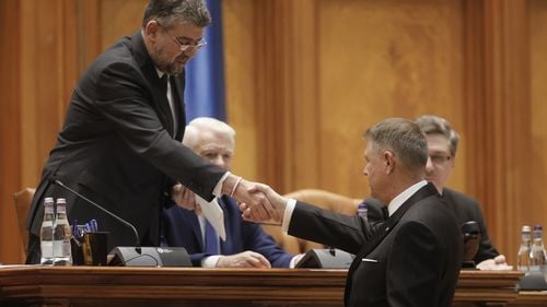 ”Pâș-pâș”: Ciolacu a prezentat versiunea moldovenească a sloganului ”pas cu pas” al lui Iohannis