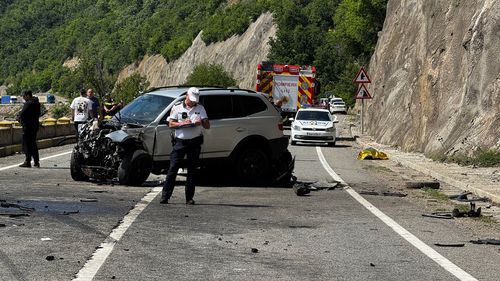 Trafic blocat total, pe DN6, între Drobeta Turnu Severin și Orșova din cauza unui accident / Poliția îi sfătuiește pe șoferi să aleagă rute alternative / Circulația ar putea fi reluată peste câteva ore