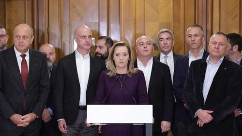 Mediul de business face front comun pentru Elena Lasconi la alegeri. Dan Șucu, Concordia: „Generația mea și-a trăit copilăria într-o Românie întunecată, înfrigurată, sub umbrela Rusiei. Nu-mi doresc același lucru și pentru copiii mei. România este o țară europeană, înapoi nu mai mergem”