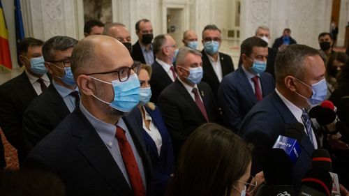 LIVE Avize pe bandă în Parlament pentru cei 20 de miniștri propuși în Guvernul Ciucă / Cele mai relevante momente - FOTO