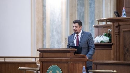 Claudiu Târziu (AUR): Desemnându-l pe Dacian Cioloș premier, Iohannis a făcut un pas neconstituțional care ar putea să îi atragă suspendarea