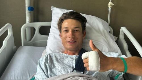 Prima imagine cu Jasper Philipsen după fractura de claviculă suferită în Turul Franței: Când ar putea reveni pe bicicletă