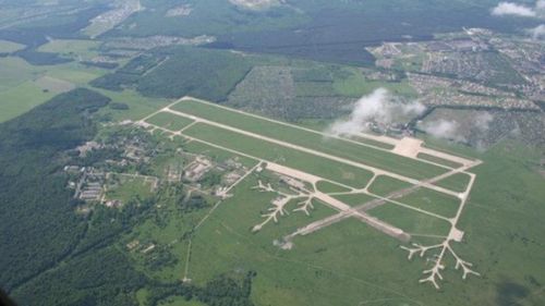 Ofițeri ruși și un membru FSB au murit după ce o dronă ucraineană lângă care făceau poze a explodat pe aerodromul Halino