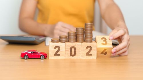 Salariile profesorilor vor crește cu 13% de la 1 ianuarie 2024, după ce Ministerul Finanțelor a retras varianta cu 8% din „ordonanța trenuleț”, publicată „dintr-o eroare”