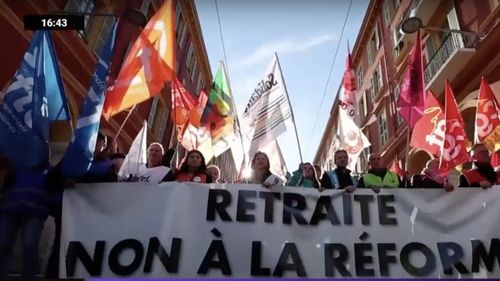 Cota de popularitate a lui Emmanuel Macron revine la minimul record din perioada "vestelor galbene"