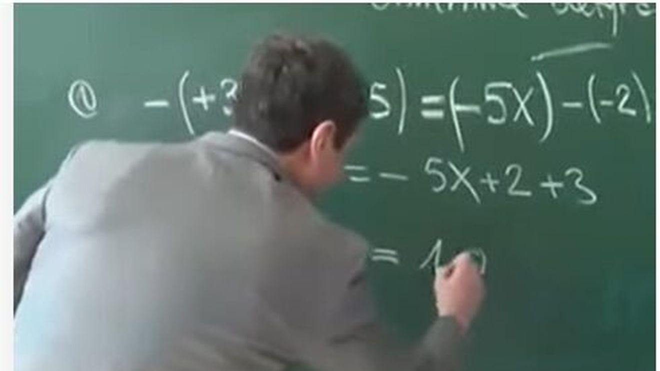 Premierul kosovar greșește o problemă de matematică la inaugurarea unei şcoli, dar este aplaudat inclusiv de ministrul Educației / Și-a cerut scuze după reacțiile internauților pe rețelele de socializare