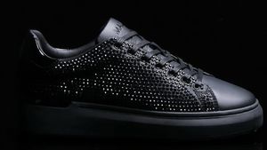 Swarovski și brandul britanic Mallet London colaborează pentru o colecție de încălțăminte pentru femei / Cum arată pantofii de 275 de lire sterline