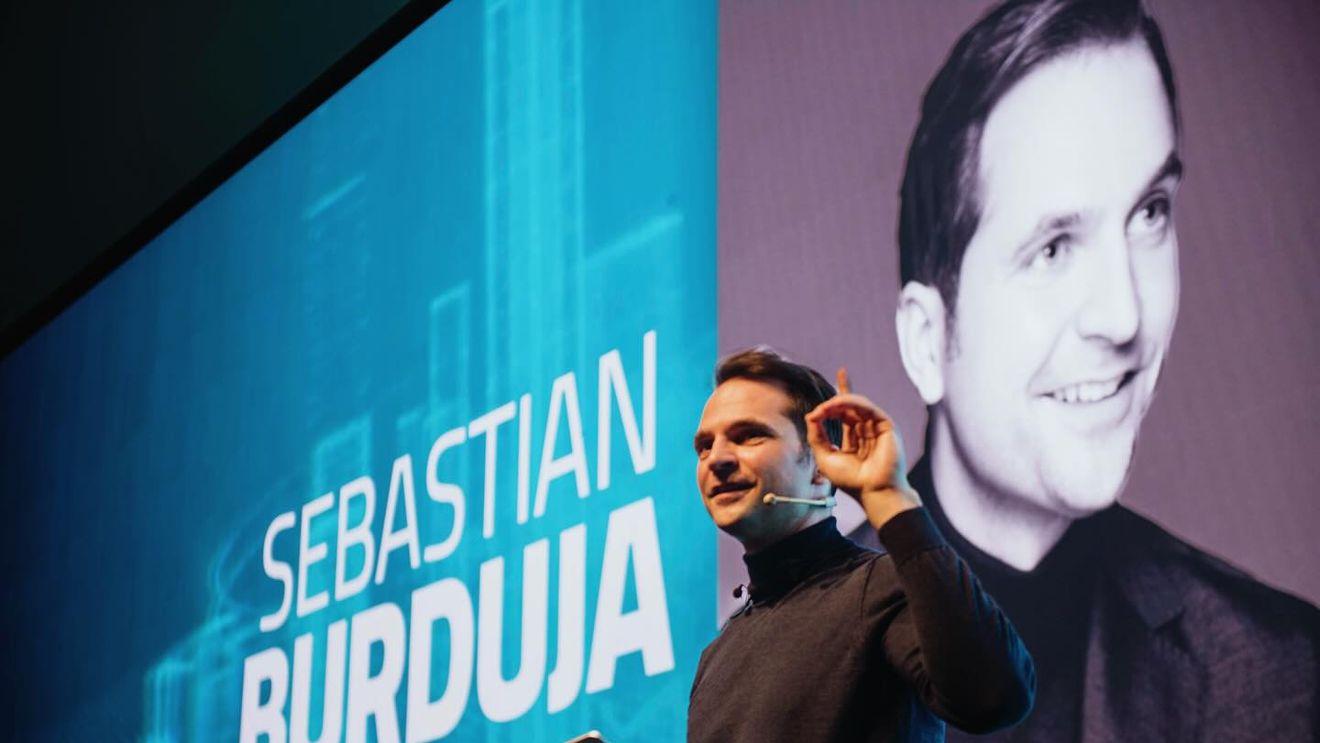 Sebastian Burduja îi solicită „imperativ” lui Nicuşor Dan să explice bucureştenilor cum îşi finanţează campania electorală, de unde vin banii şi legăturile pe care le are cu orice persoane afiliate cu Rusia / Ce îl leagă pe tatăl lui Burduja de Rusia