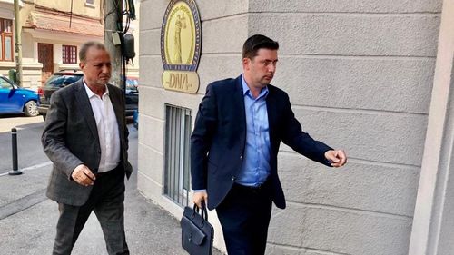 Liderul ALDE Teleorman, Sami Calotă, audiat la DNA / Considerat unul dintre apropiații lui Dragnea, a vândut măști FFP2 cu 60 de lei Ambulanței Teleorman