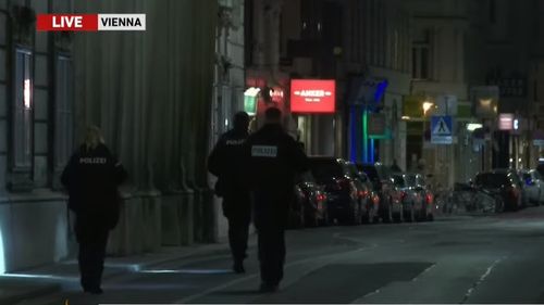 Atentat în Viena cu 4 morți și 22 de răniți. Un singur autor găsit de autorități. Teroristul fusese eliberat condiționat după doar 7 luni de închisoare. Atacatorul a vrut să lupte în Siria alături de ISIS