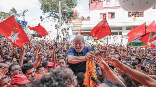 Fostul președinte brazilian, Lula de Silva, arestat. A fost condamnat la 12 ani pentru corupție