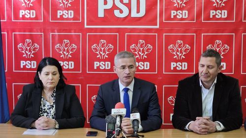 Liderii USR și Pro România din Petroșani s-au înscris în PSD. Gestul vine după ce primarul PNL, Tiberiu Iacob Ridzi, a devenit și el social-democrat / ”Populismul și ultranaționalismul nu pot reprezenta viitorul”