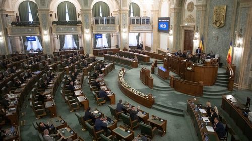 A fost modificat regulamentul Senatului / Senatorii pot adresa întrebări Guvernului şi în vacanţele parlamentare