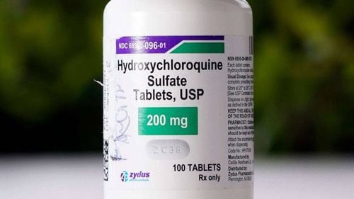 Tratamentul cu hidroxiclorochină împotriva Covid-19 nu mai este autorizat în Franța, după avertismentul OMS / În România, controversatul medicament este prevăzut în protocolul oficial de tratament aprobat de Ministerul Sănătății