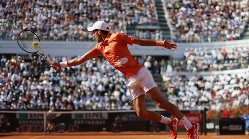 După un meci epic de patru ore şi jumătate, Novak Djokovici s-a calificat în optimi la Roland Garros