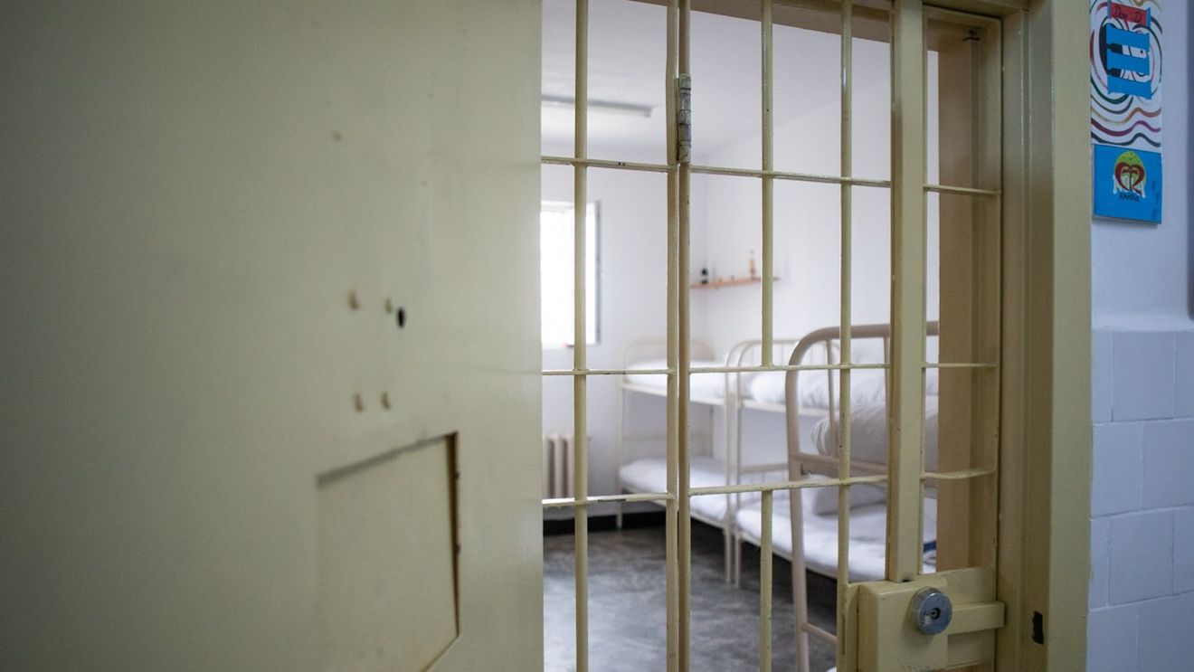 Un bărbat din Cluj condamnat la 25 de ani pentru trafic de droguri în Chile a fost adus în țară vineri