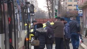 Curtea Constituțională a decis că Legea pentru modificarea şi completarea Ordonanţei Guvernului nr.27/2011 privind transporturile rutiere este neconstituţională, în ansamblul său / Cătălin Drulă: CCR a apărat interesul mafioţilor