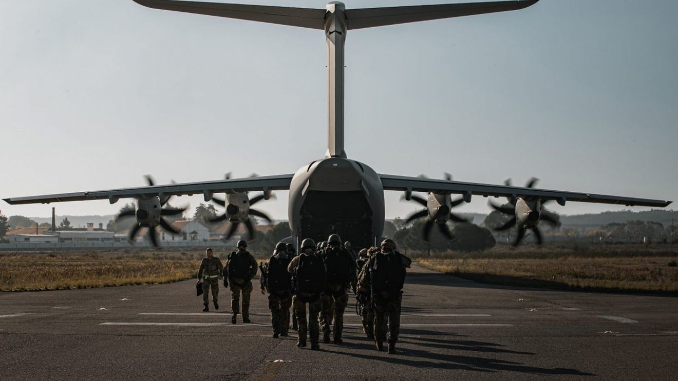 Oficial american: NATO va decide asupra oricăror deplasări de trupe legate de criza din Ucraina