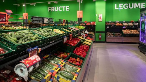 Ministrul Economiei: E-comerţul este o soluţie comodă pentru IMM-urile româneşti şi poate fi o platformă de export a produselor cu etichetă„Fabricat în România”. Marţi voi avea o discuţie cu reprezentanţii marilor reţele de magazine