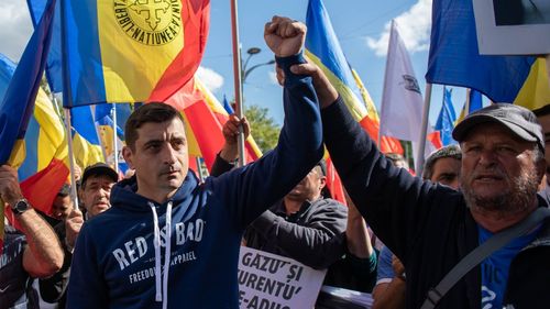 Simion: România nu mai trebuie să finanţeze nici măcar cu un leu Guvernul de la Chişinău / Nu facem decât să finanţăm separatism antiromânesc  / S-au alocat prea multe fonduri pentru refugiaţii din Ucraina