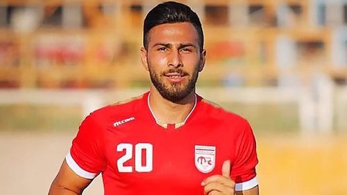 Un fotbalist iranian, condamnat la moarte pentru că a susținut drepturile femeilor / Uniunea internațională a jucătorilor (FIFPro): ”Suntem solidari cu Amir”
