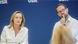 Elena Lasconi, înlocuită de secretarul general USR Ciprian Necula la gestionarea contractelor partidului