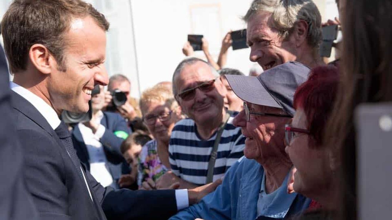 Președintele Macron, prăbușire dramatică în sondaje: a pierdut 10 procente într-o lună