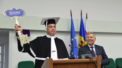 EXCLUSIV Semnătura ministrului Sănătății din Republica Moldova apare pe diplomele medicilor acuzați de Parchetul General din România că le-au obținut fraudulos / Emil Ceban era rector la momentul presupusei ilegalități / El ar putea fi audiat de procurori / Reacția ministrului