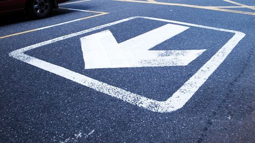 Calea Floreasca va deveni în curând sens unic de circulaţie pe direcţia șoseaua Ştefan cel Mare, iar strada Radu Beller va deveni sens unic dinspre bulevardul Mircea Eliade spre Piaţa Dorobanţi