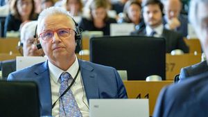 BREAKING Candidatul Ungariei pentru postul de comisar european pentru Extindere a picat la vot în Comisia Juridică, la fel ca Rovana Plumb