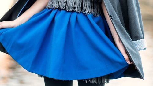 Asociaţia Accept, mesaj pentru Ciolacu: Când o “fustă” devine ameninţare naţională, ştim că nu vorbim despre politică, ci despre misoginie şi masculinitate fragilă