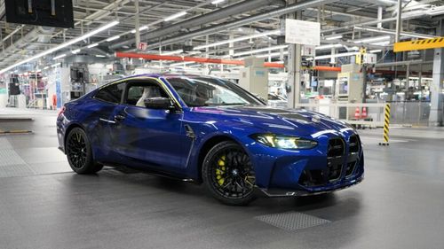 BMW a produs o serie limitată dedicată lui Valentino Rossi, iar dintre cele 92 de exemplare fabricate două vor fi livrate în România