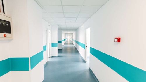 Secţia de Ginecologie a Spitalului Judeţean Constanța, redeschisă după ce timp de șase ani a fost închisă pentru reabilitare / Investiția s-a ridicat la aproape un milion de euro / Lucrările au fost întrerupte timp de cinci ani, după verificările efectuate de Curtea de Conturi