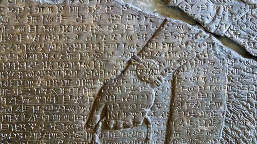 AI și scrierea cuneiformă: Cum poate inteligența artificială să ajute la descifrarea primelor texte, vechi de peste 5000 de ani