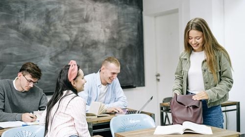 Efect neașteptat al pandemiei COVID-19: Studenții vor mai multă flexibilitate în predarea online/ ANOSR: ”Așteptarea noastră era să observăm o schimbare de paradigmă, flexibilizarea învățământului superior, optimizarea instrumentelor digitale de învățare-predare”