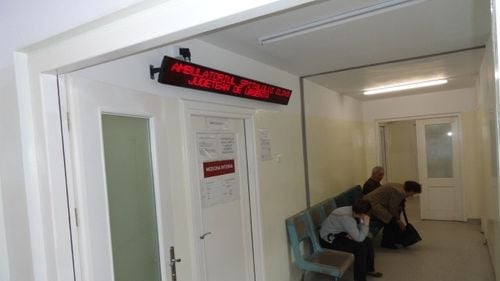 Cum ajung banii spitalelor sărace la firme de plimbat hârtii și dat ”sfaturi utile”. Metoda contractului de consultanță