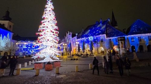 VIDEO | Târgul de la Sibiu este cel mai vechi târg de Crăciun modern de la noi. Ca fiecare manifestație de acest fel, cu plusuri și minusuri