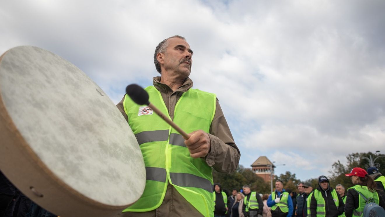 Sindicaliştii Cartel Alfa protestează în mai multe judeţe din ţară: Munca cinstită trebuie plătită cinstit. Nu peste un deceniu, ci acum / Revendicările sindicaliştilor
