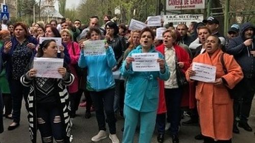 Proteste la doua mari spitale din București și Craiova