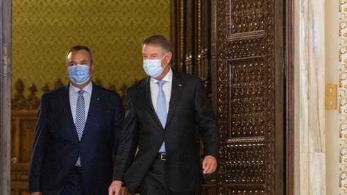 Surse: Președintele Iohannis a discutat la Cotroceni cu mai mulți miniștri din domenii-cheie